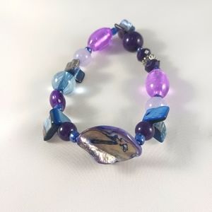 Blue and Purple Plastic and Shell Bead Bracelet